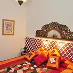 Alushbuna And Hotel 2*