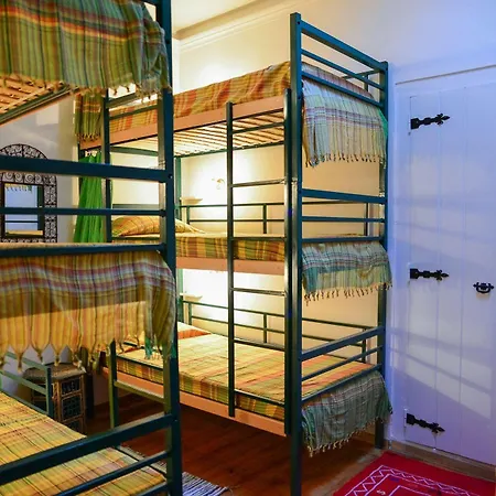 Alushbuna And Otel 2*